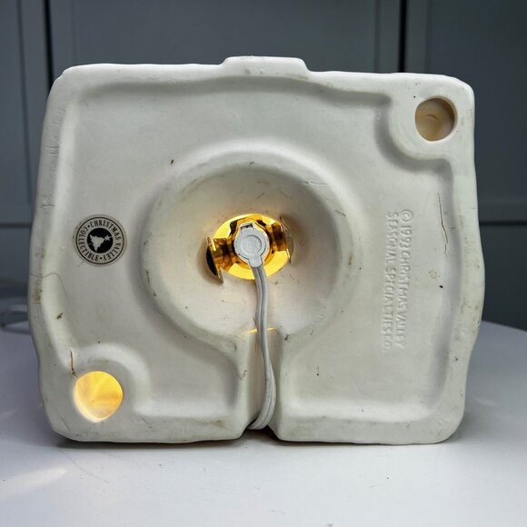 Guest House Lodge Christmas Valley Porcelain Lighted Holiday Village Decoration - Picture 10 of 12